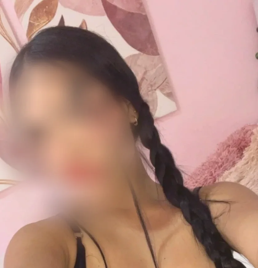 Ángela, 23 años
